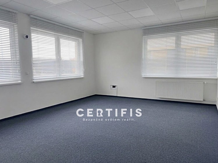 Pronájem komerčního prostoru, 35 m² (2 z 4)