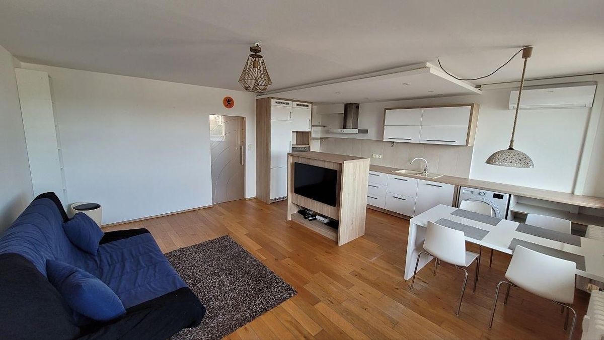 Pronájem bytu 3+kk 76 m² – fotografie 3