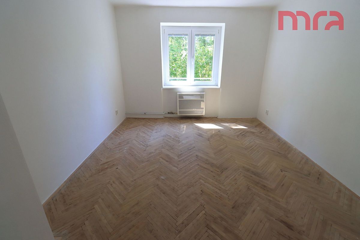 Pronájem bytu 2+1 58 m² – fotografie 4