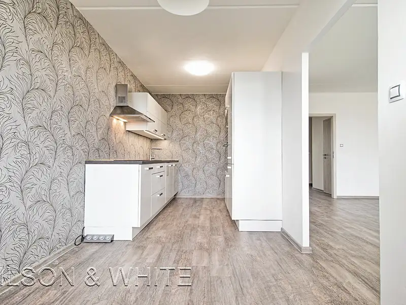 Pronájem bytu 3+1 77 m², Praha – náhled fotky 2