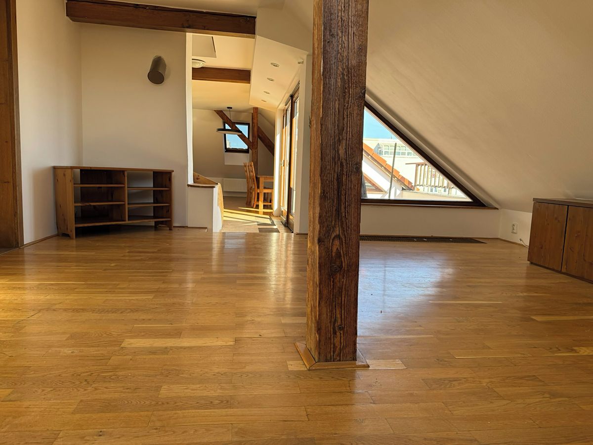 Pronájem bytu 4+1 156 m² – fotografie 5