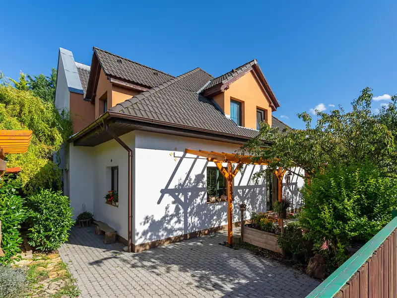Prodej rodinného domu 153 m², pozemek 336 m², Velké Přílepy – náhled fotky 2