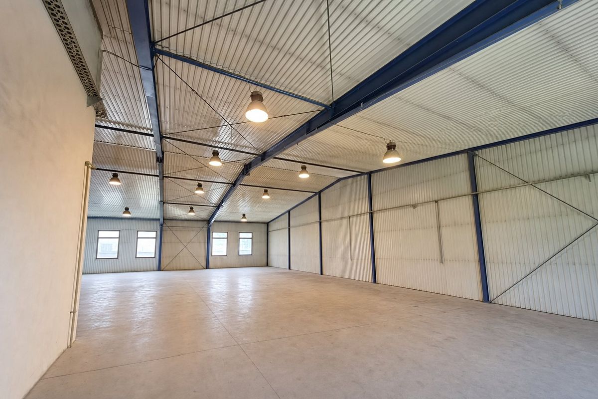 Pronájem skladového prostoru 425 m² – fotografie 3
