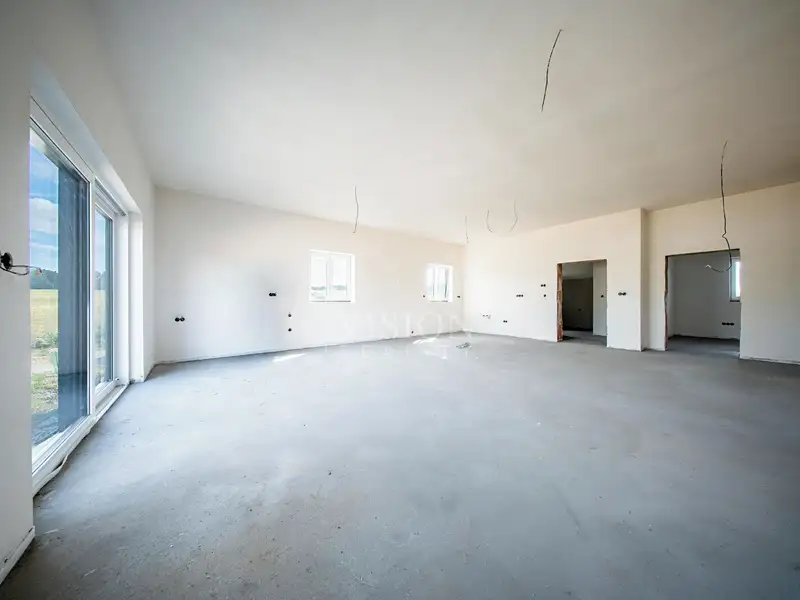 Prodej rodinného domu 277 m², pozemek 1627 m², Řepeč – náhled fotky 2