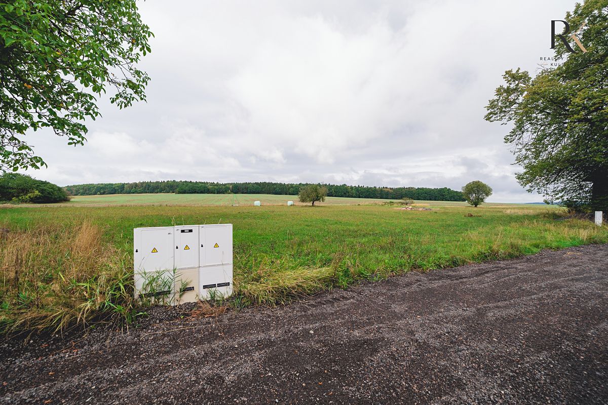 Prodej stavebního pozemku 719 m² – fotografie 2