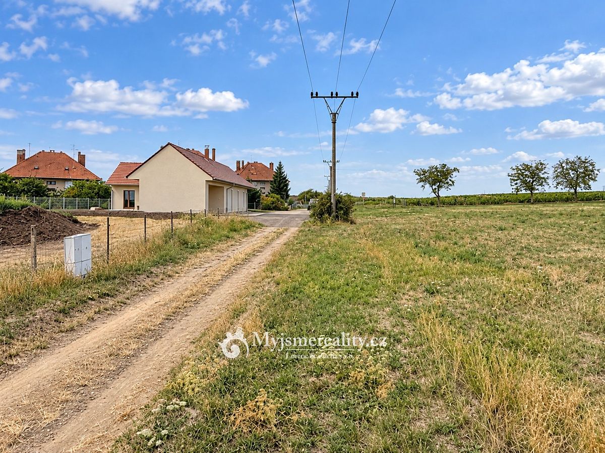 Prodej stavebního pozemku 1089 m²
