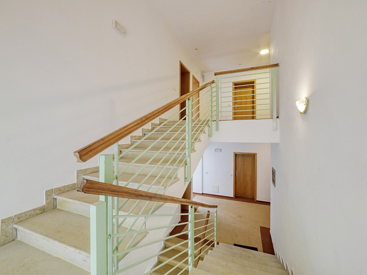 Комерційне приміщення на продаж, 899 м² (25 з 100)