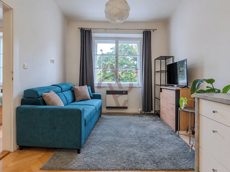 Pronájem bytu 2+kk, 40 m² (2 z 13)