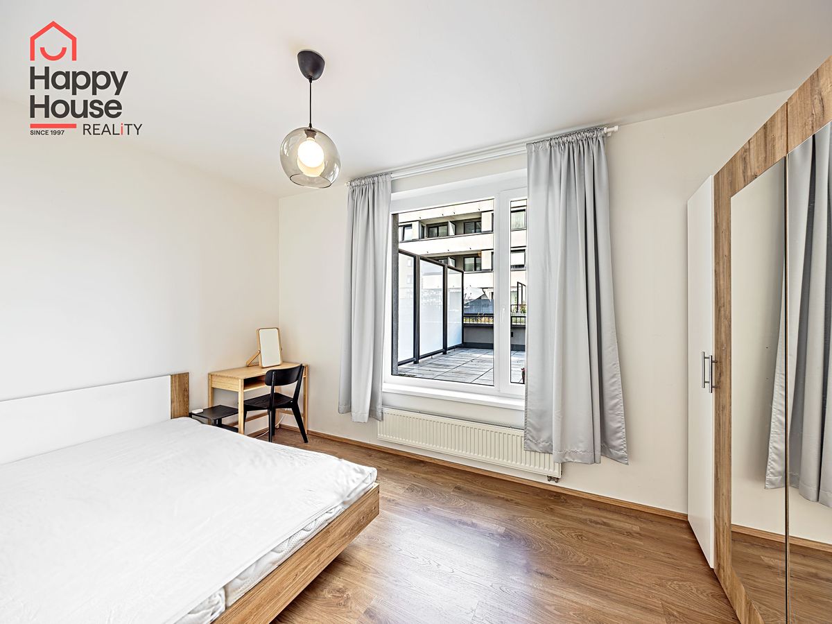 Pronájem bytu 2+kk 61 m² – fotografie 4