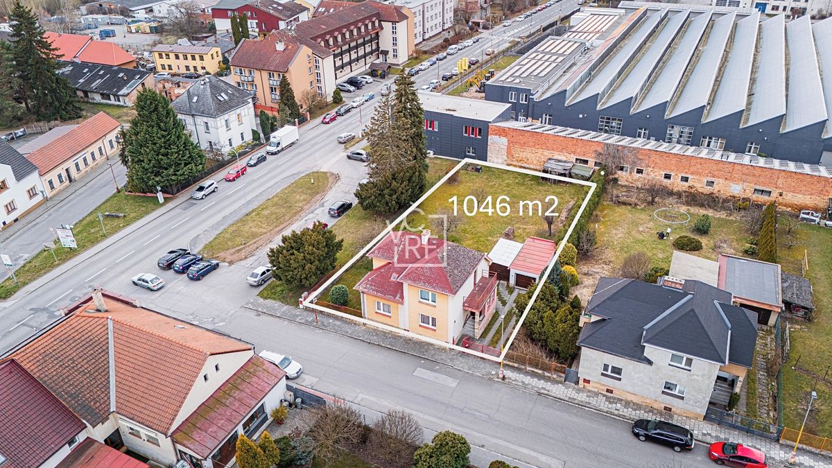 Prodej rodinného domu 200 m², pozemek 180 m² – fotografie 3