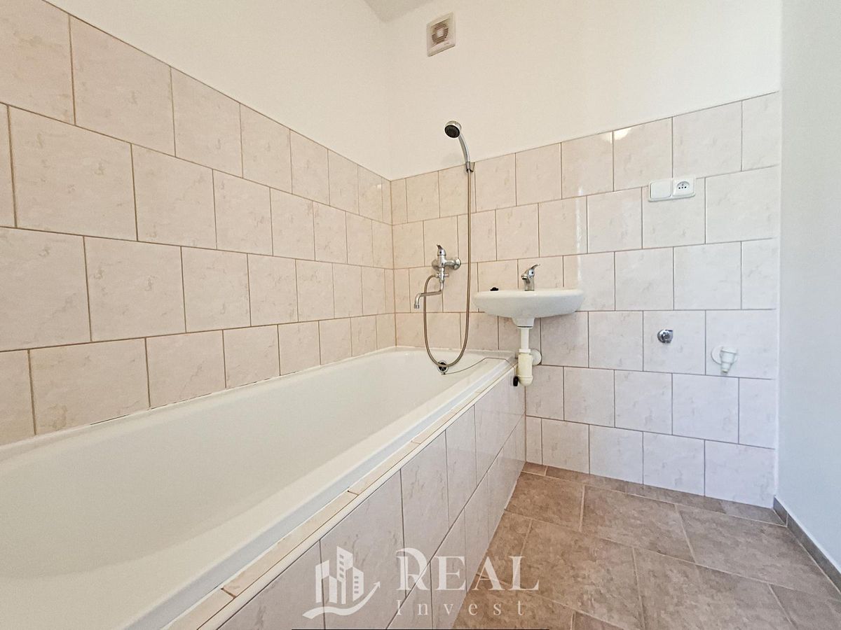 Prodej bytu 1+1 42 m² – fotografie 3