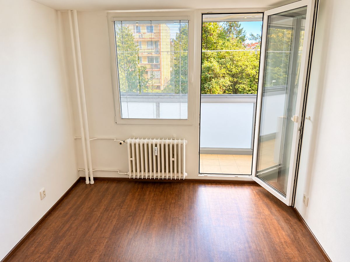 Pronájem bytu 4+kk 74 m² – fotografie 3