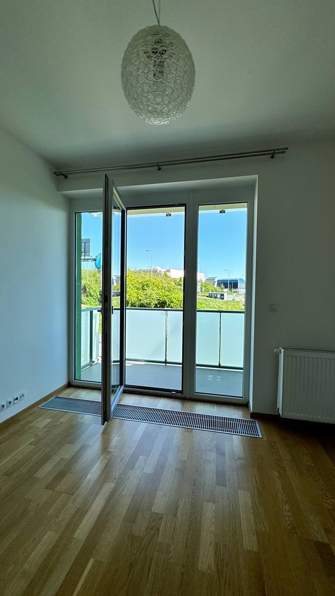 Pronájem bytu 2+kk 50 m² – fotografie 3
