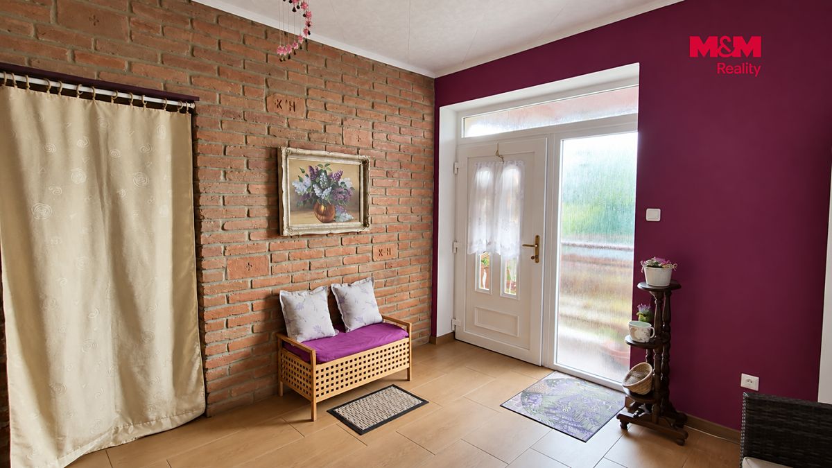 Prodej rodinného domu 235 m², pozemek 813 m² – fotografie 5