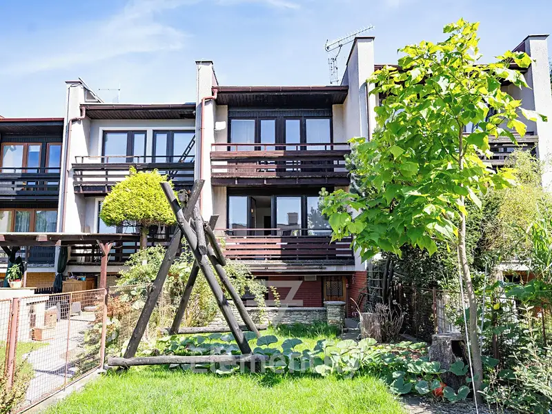 Prodej rodinného domu 149 m², pozemek 247 m², Hradec Králové – náhled fotky 1