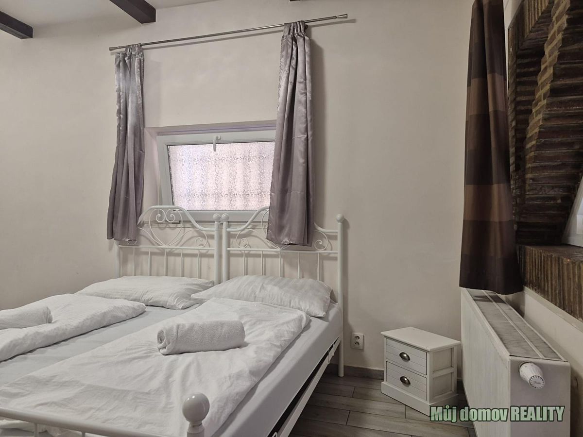 Pronájem bytu 1+kk 22 m² – fotografie 2