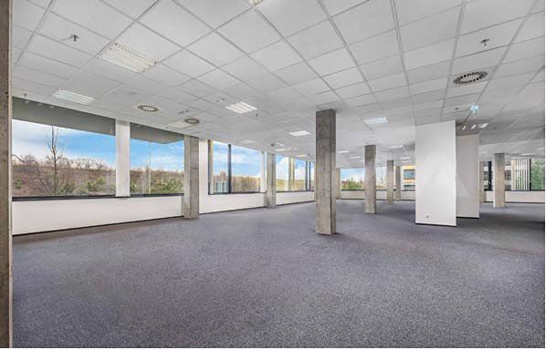 Pronájem kanceláře 1012 m² – fotografie 4