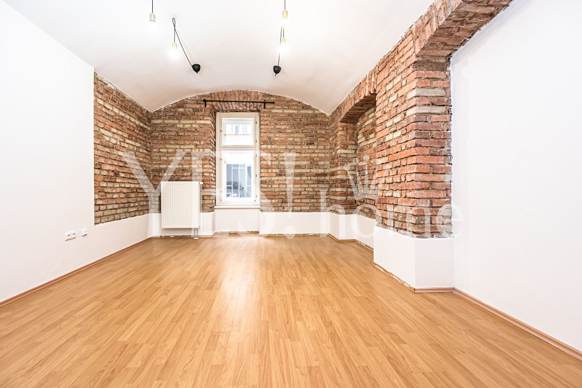 Pronájem obchodního prostoru 136 m² – fotografie 4
