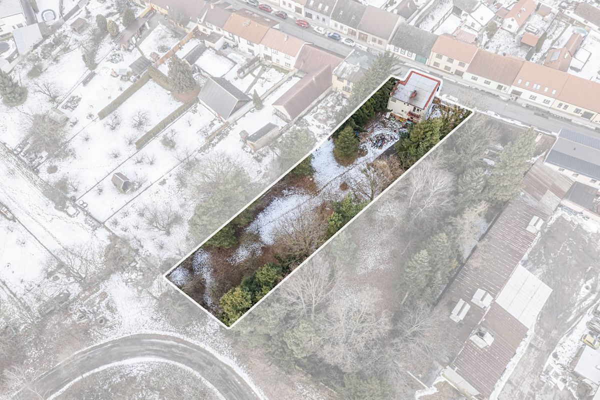 Prodej rodinného domu 230 m², pozemek 1636 m² – fotografie 2