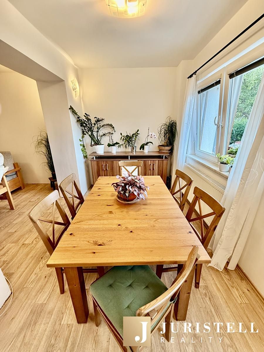 Prodej rodinného domu 187 m², pozemek 196 m² – fotografie 5