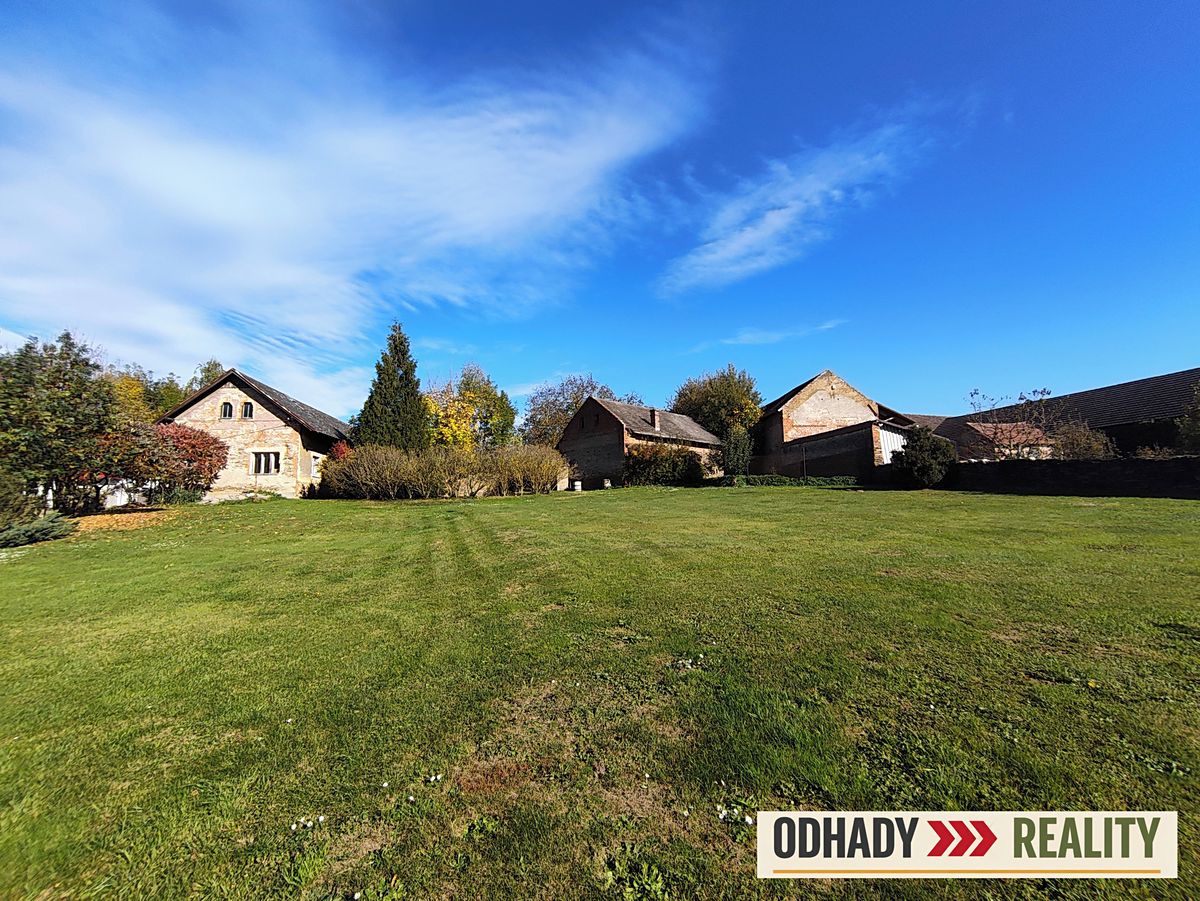 Prodej stavebního pozemku 873 m² – fotografie 4