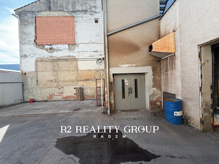 Pronájem komerčního prostoru, 200 m² (12 z 12)