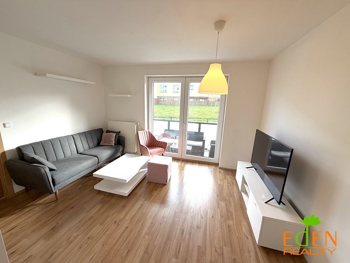 Pronájem bytu 2+kk 43 m² – fotografie 4