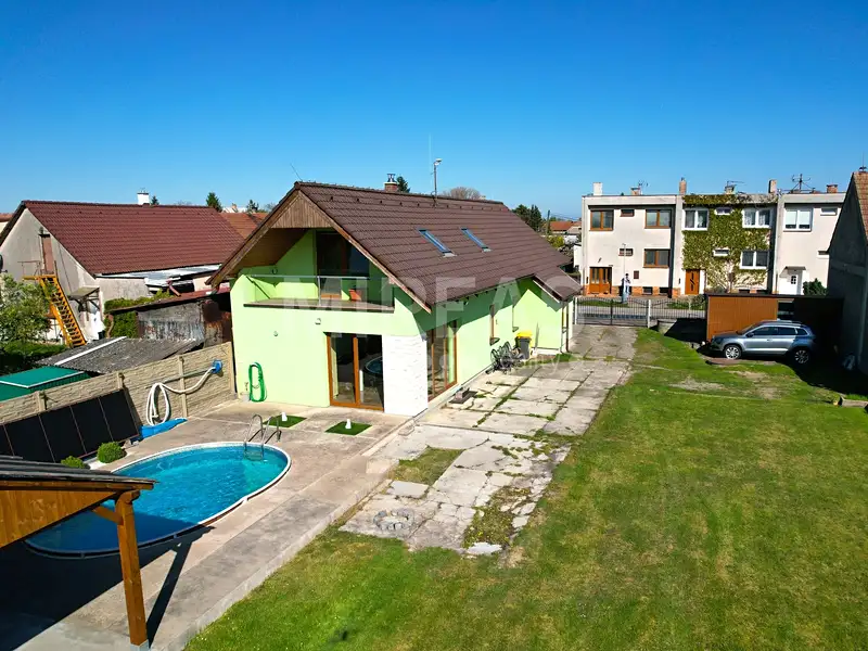 Prodej rodinného domu 185 m², pozemek 1030 m², Krchleby – náhled fotky 1
