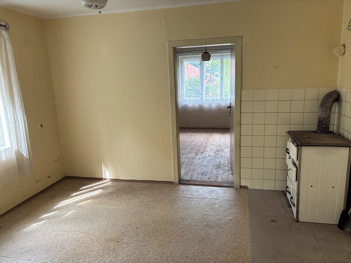 Prodej rodinného domu 200 m², pozemek 1981 m² – fotografie 4
