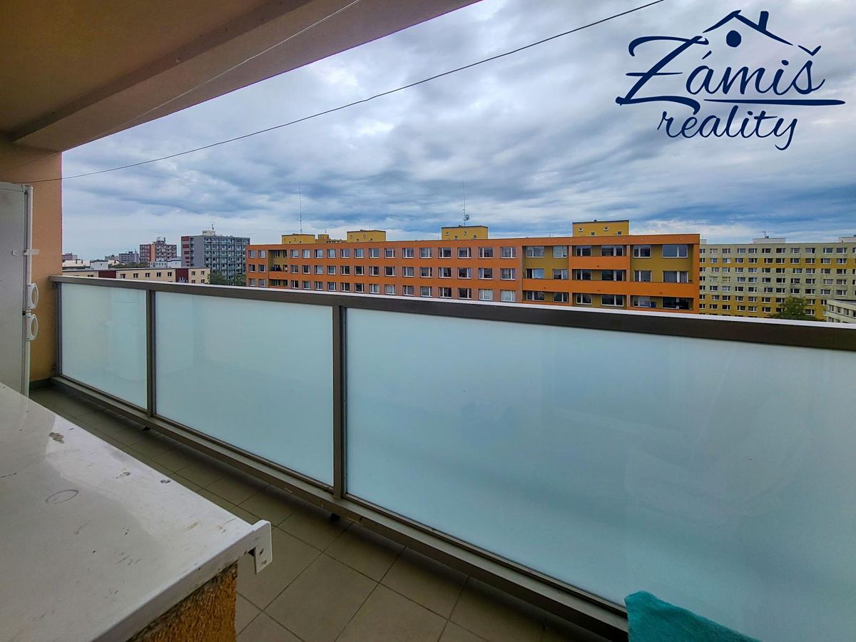 Pronájem bytu 1+kk 27 m² – fotografie 2