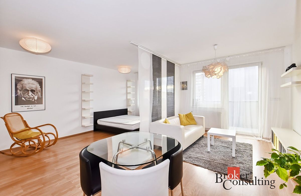 Pronájem bytu 2+kk 49 m²
