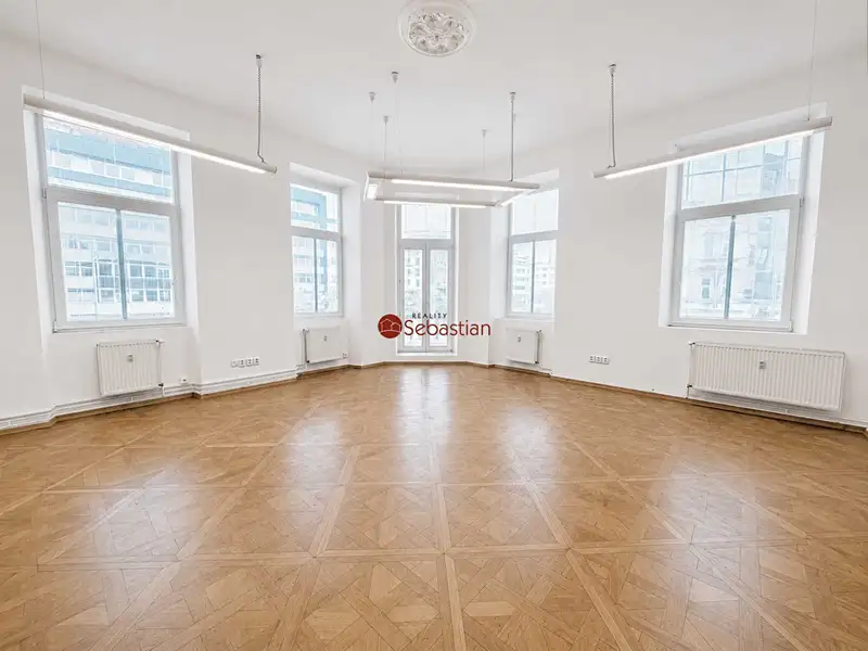 Pronájem kanceláře 182 m², Pardubice – náhled fotky 2
