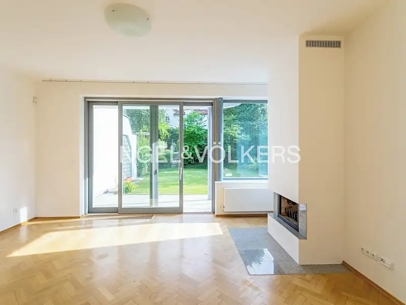 Pronájem rodinného domu 230 m², pozemek 485 m², Praha – náhled fotky 1