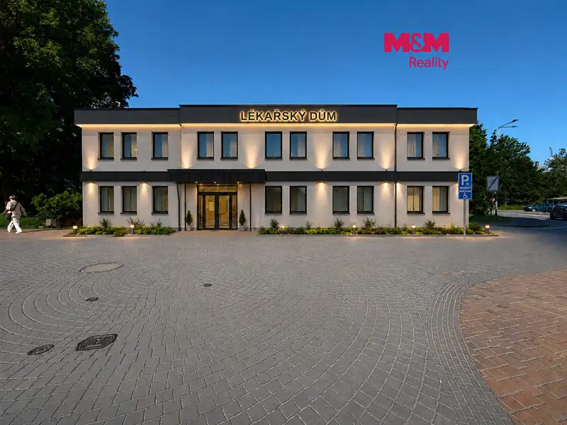 Prodej obchodního prostoru 425 m², Třinec – náhled fotky 1