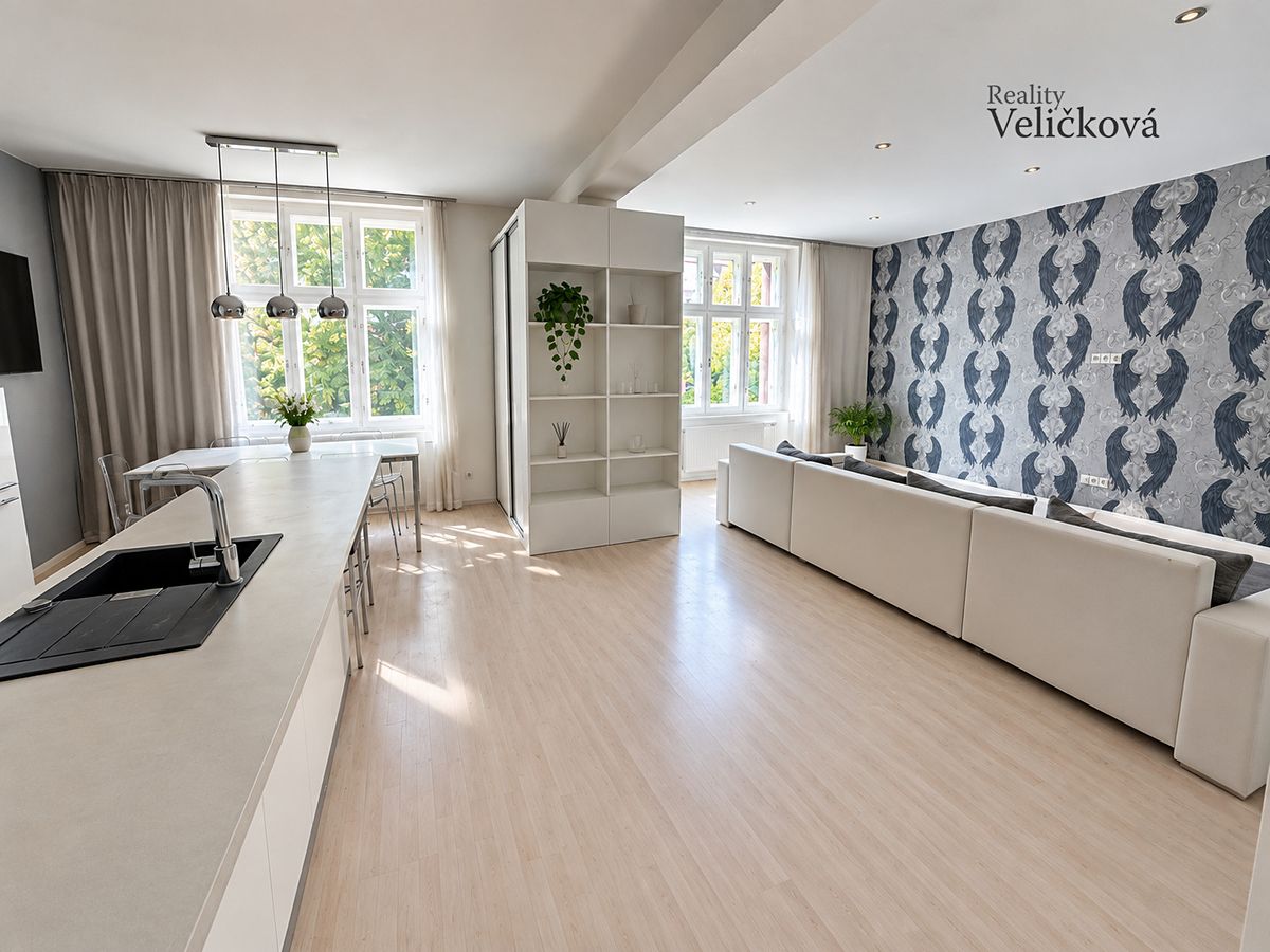 Pronájem bytu 3+kk 109 m² – fotografie 2