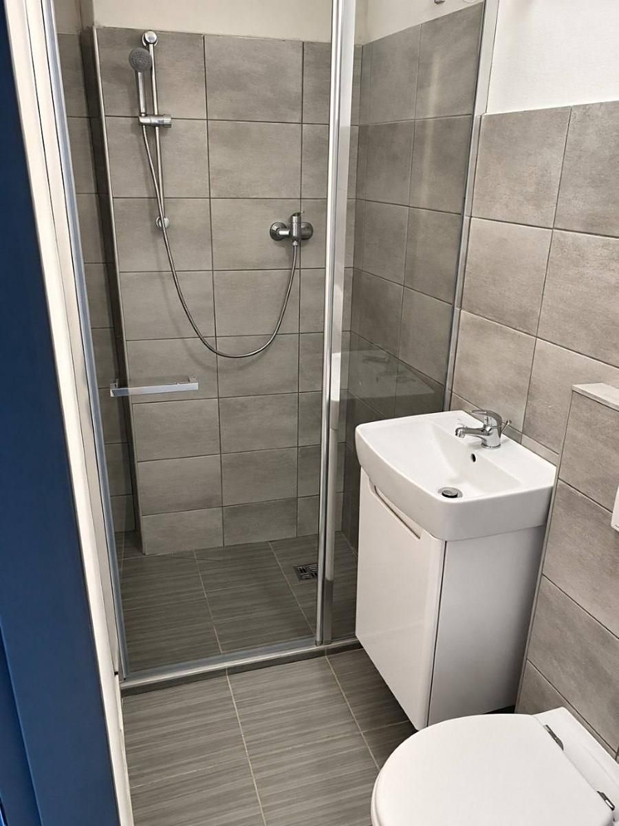Pronájem bytu 1+kk 28 m² – fotografie 4