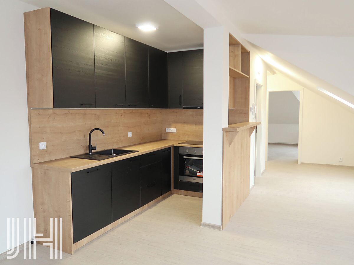 Pronájem bytu 2+kk 57 m² – fotografie 2
