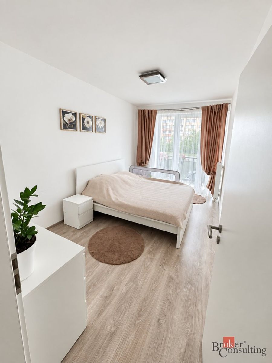 Pronájem bytu 2+kk 52 m² – fotografie 4
