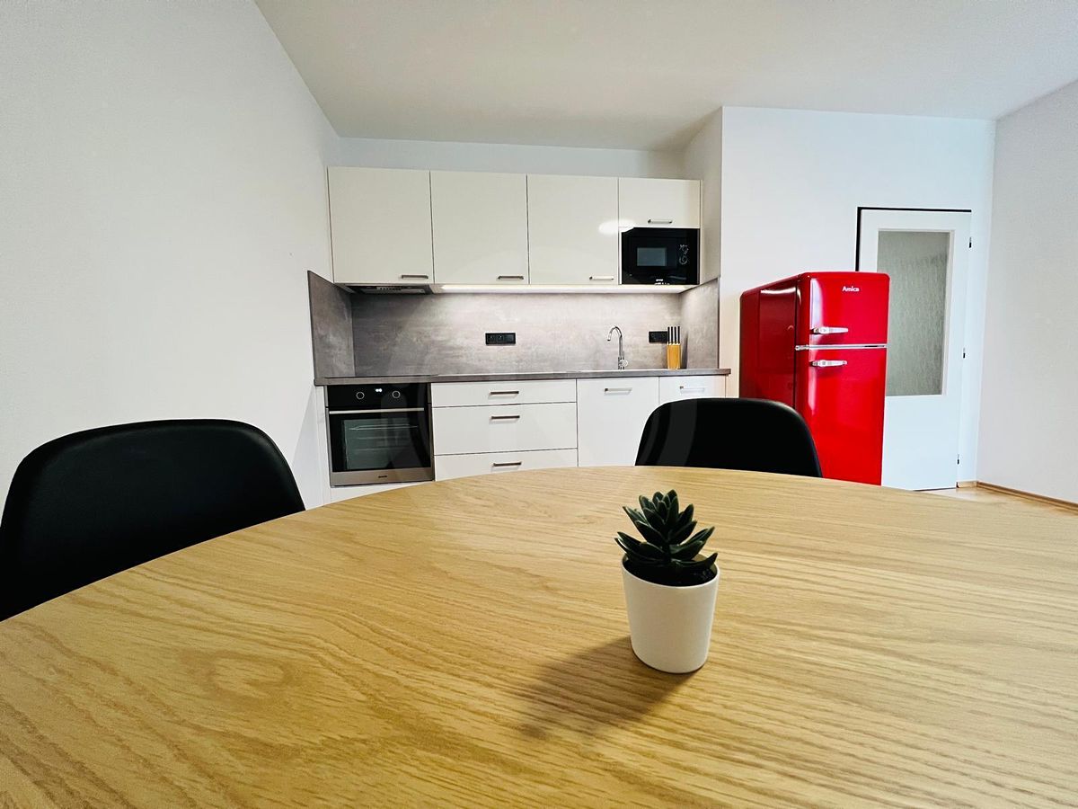 Pronájem bytu 2+kk 50 m² – fotografie 4