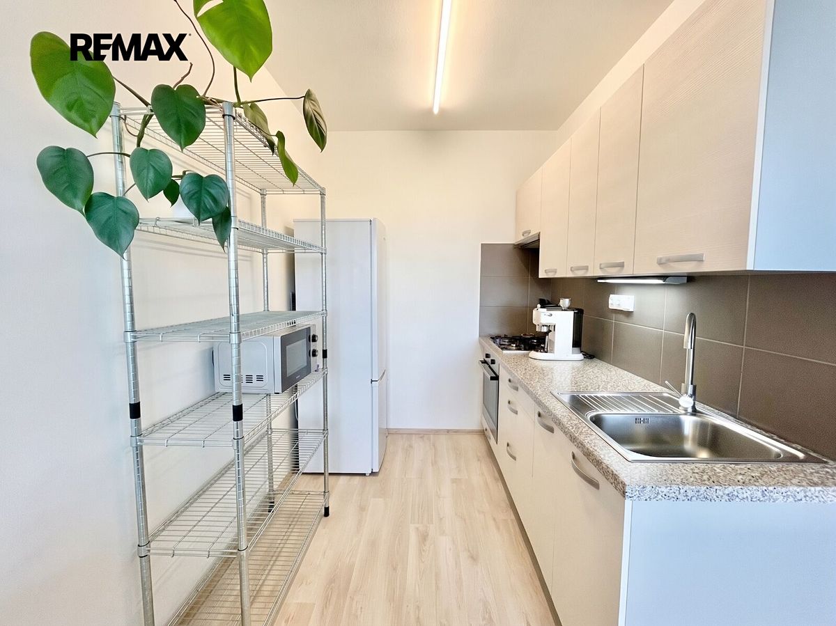 Pronájem bytu 2+kk 45 m² – fotografie 4