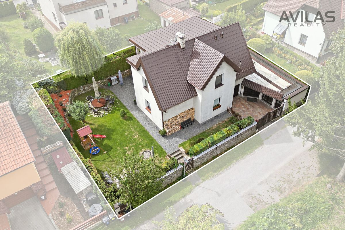 Prodej komerční nemovitosti 300 m²