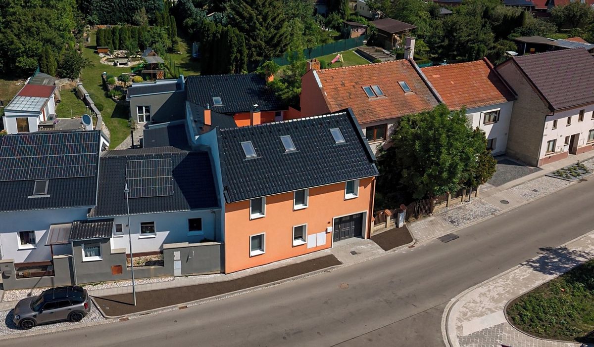 Prodej rodinného domu 350 m², pozemek 611 m²