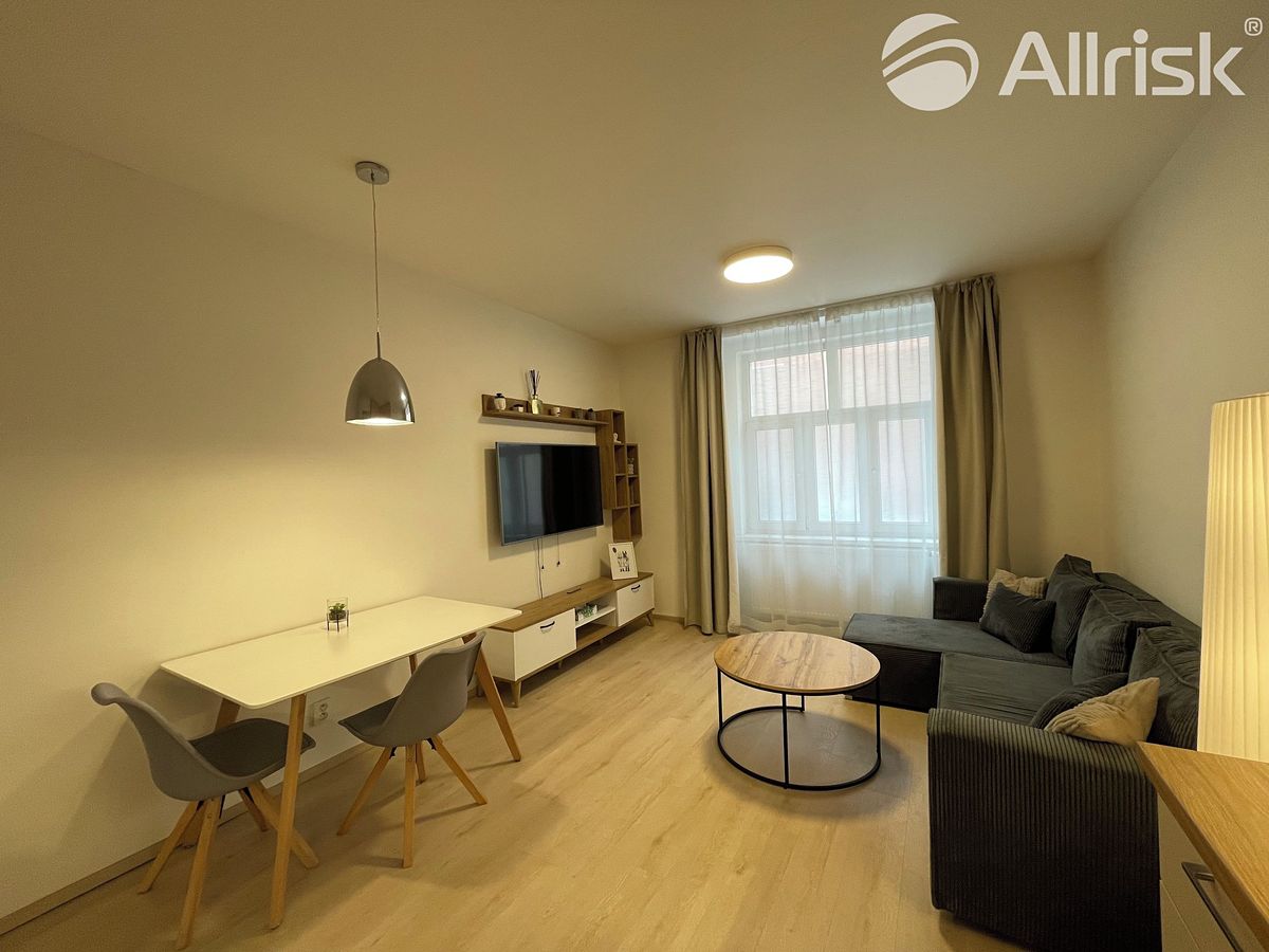 Pronájem bytu 2+kk 51 m² – fotografie 2