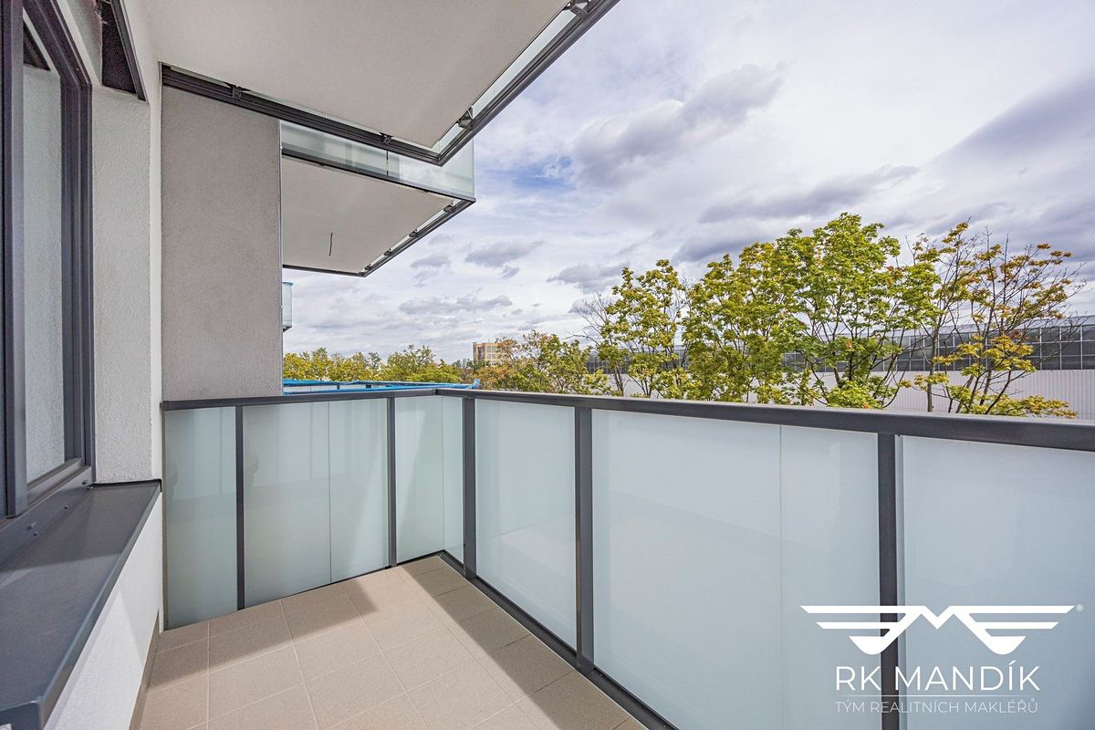 Pronájem bytu 2+kk 45 m² – fotografie 4