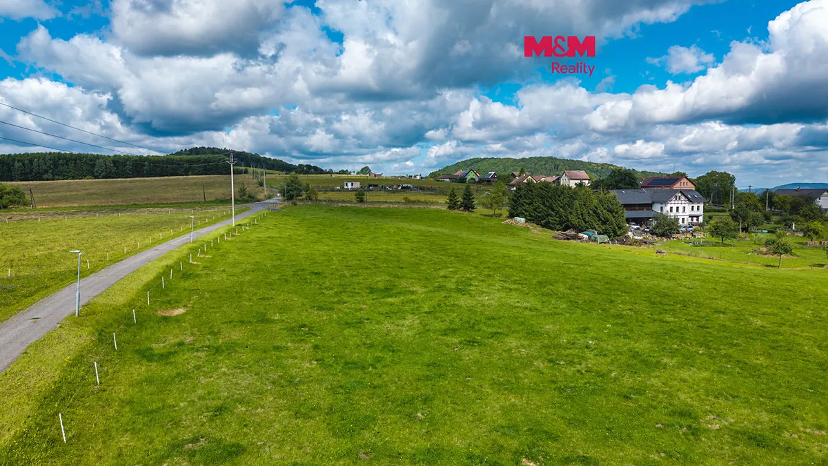 Prodej stavebního pozemku 1527 m²