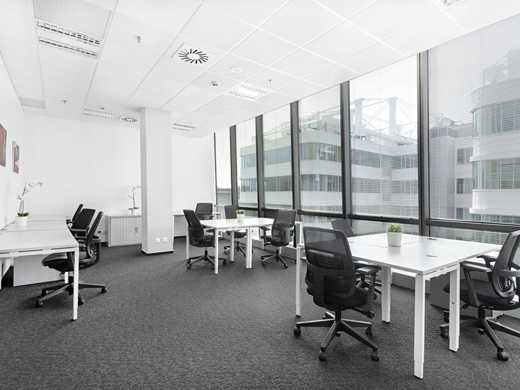 Gewerbefläche zur Miete, 70 m² (1 von 7)