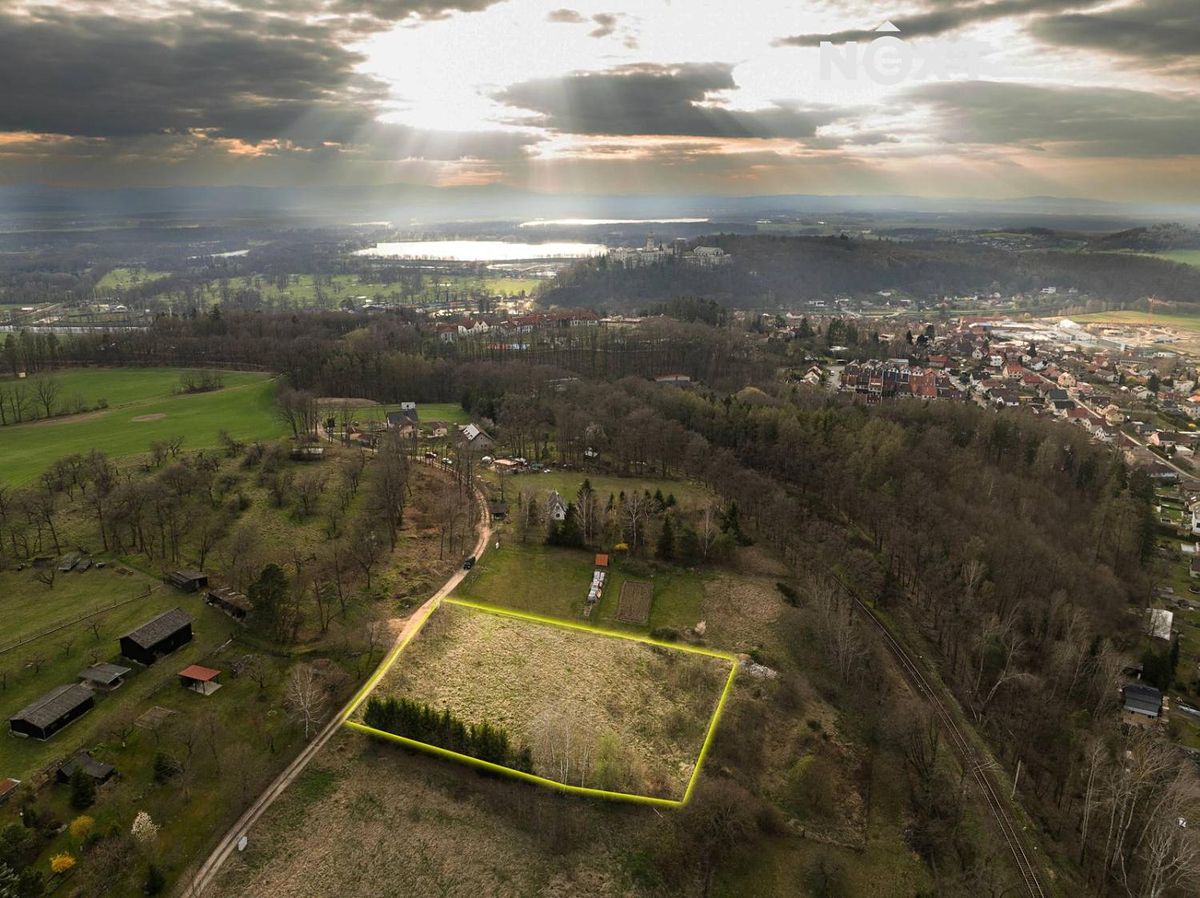 Prodej stavebního pozemku 3048 m² – fotografie 2