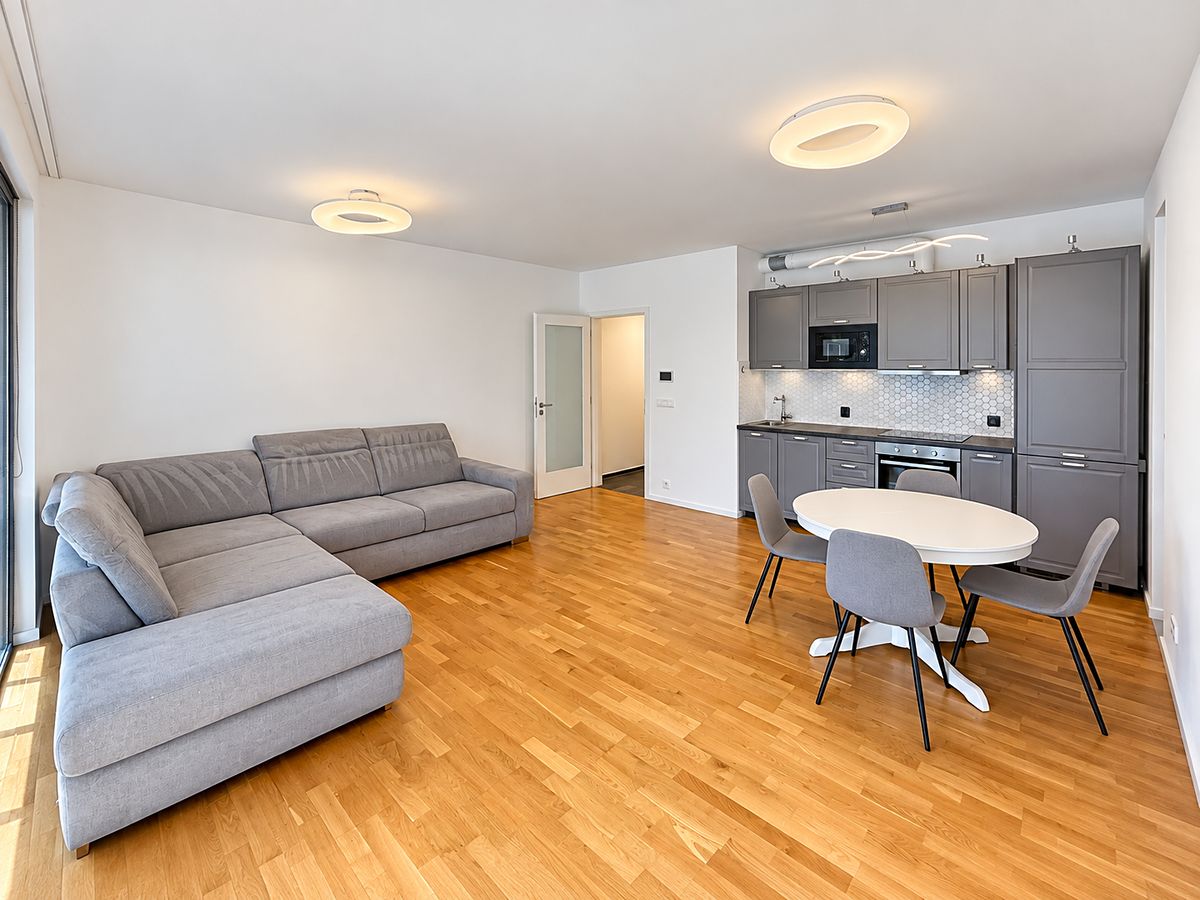Pronájem bytu 2+kk 60 m² – fotografie 2