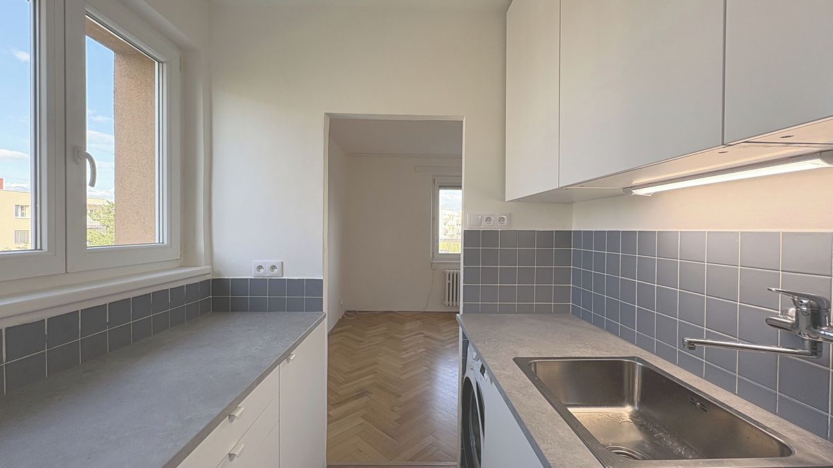 Pronájem bytu 3+kk 59 m² – fotografie 2