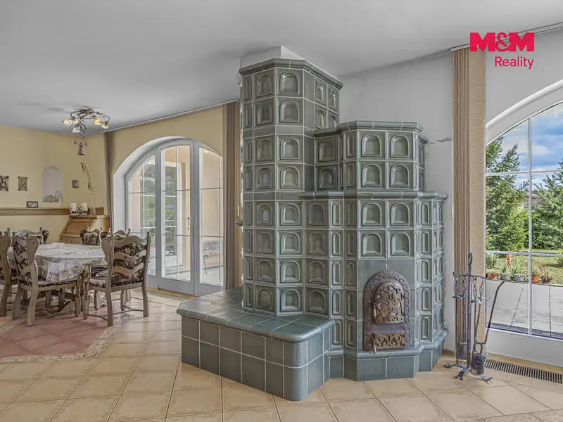 Prodej rodinného domu 280 m², pozemek 2645 m², Černíkovice – náhled fotky 2